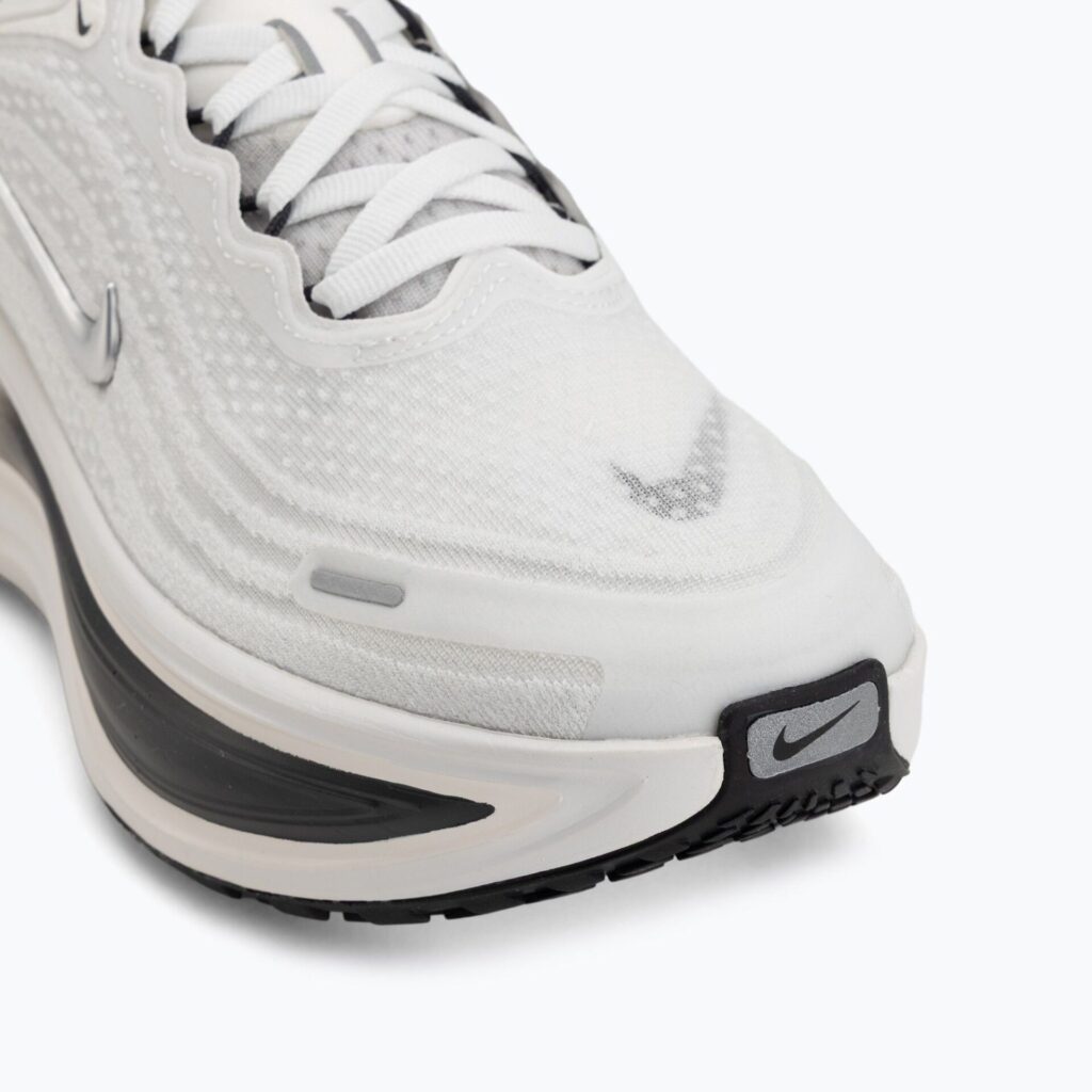Женские кроссовки для бега Nike Vomero Plus summit white/sail/metallic silver