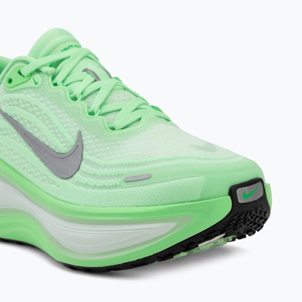Женские кроссовки для бега Nike Vomero Plus white/illusion green/metallic silver