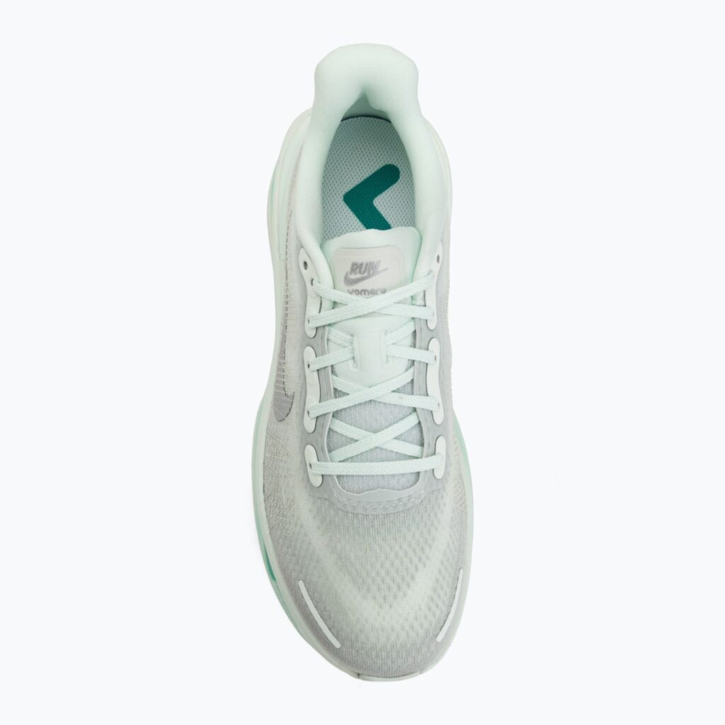 Женские кроссовки для бега Nike Vomero Premium barely green/metallic silver