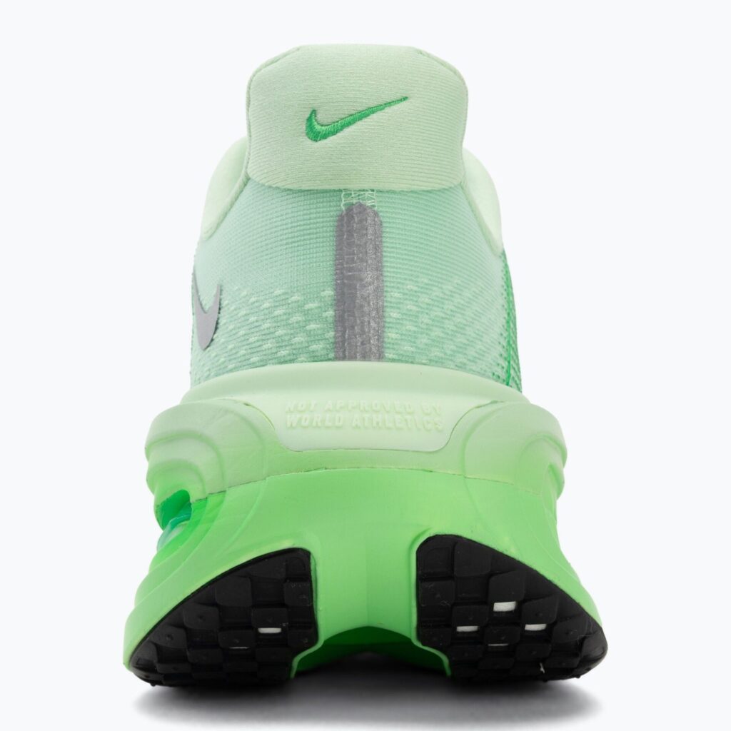 Женские кроссовки для бега Nike Vomero Premium cucumber calm/metallic silver