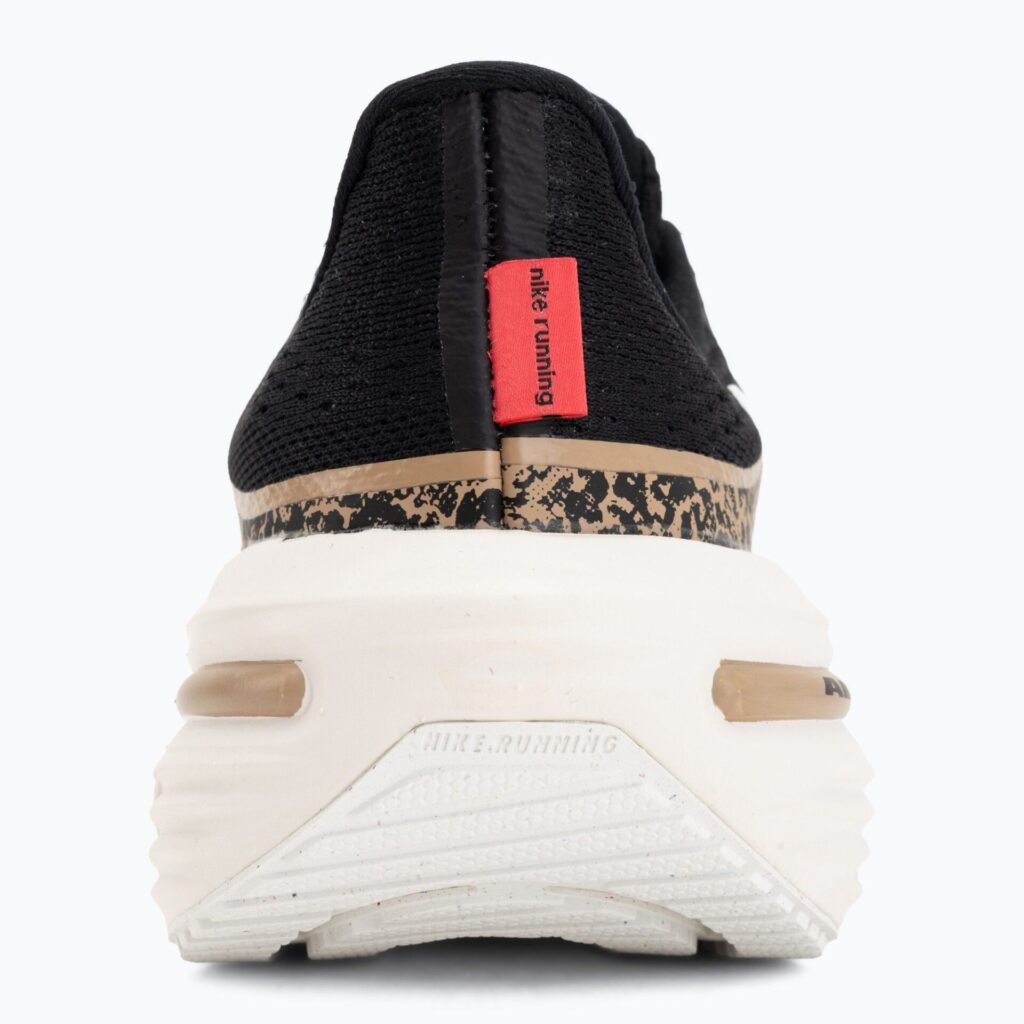 Женские кроссовки для бега Nike Winflo 12 black/british khaki/fusion red/sail