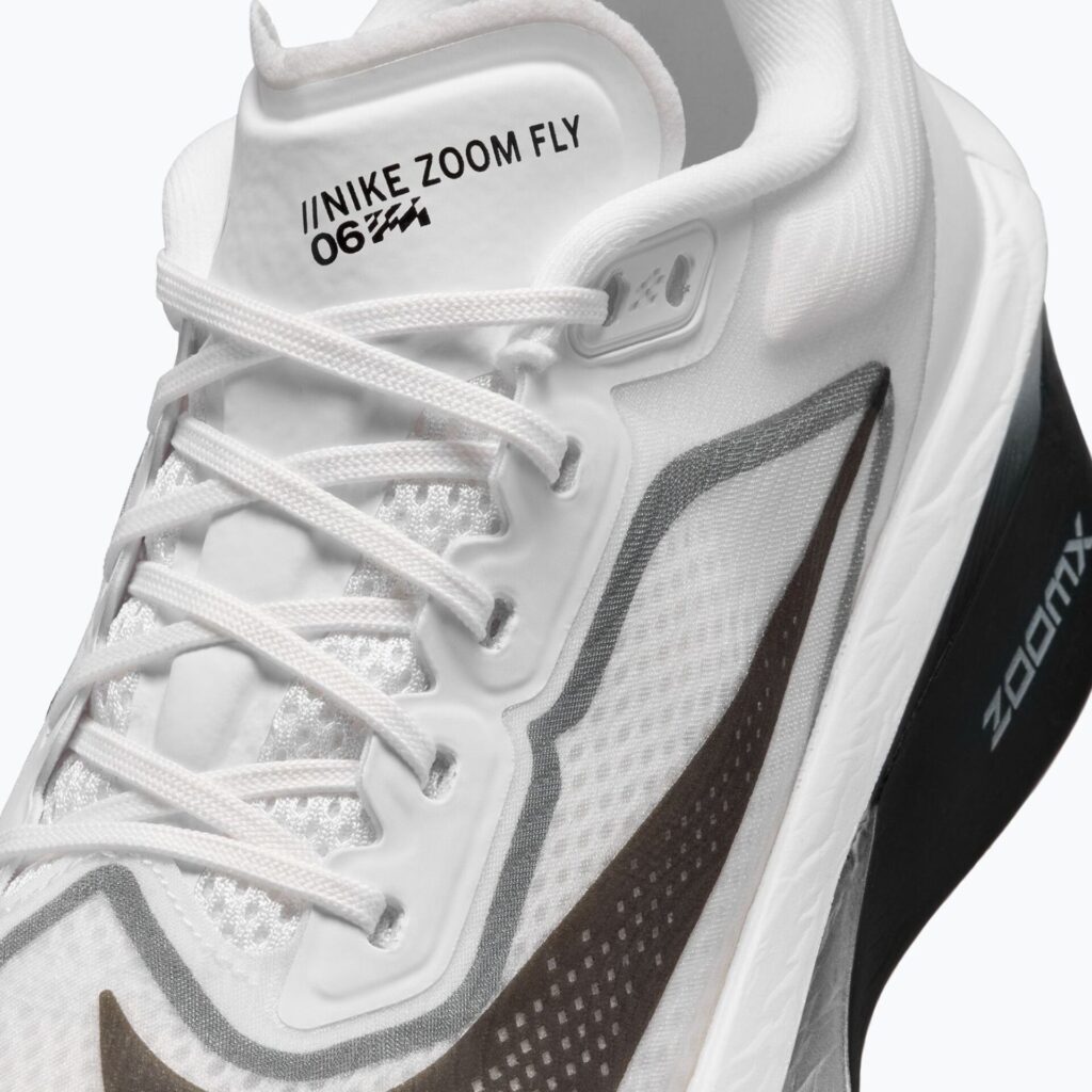 Женские кроссовки для бега Nike Zoom Fly 6 white/smoke grey/metallic silver/black