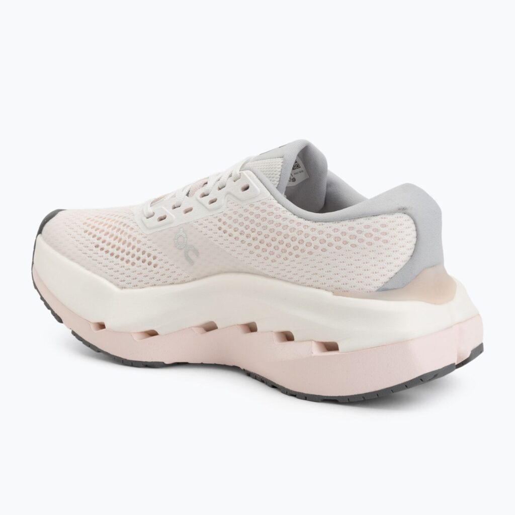 Женские кроссовки для бега On Cloudrunner 3 Max white/salt