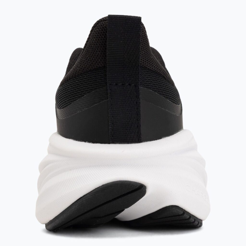 Женские кроссовки для бега Under Armour Rogue 6 black/black/white