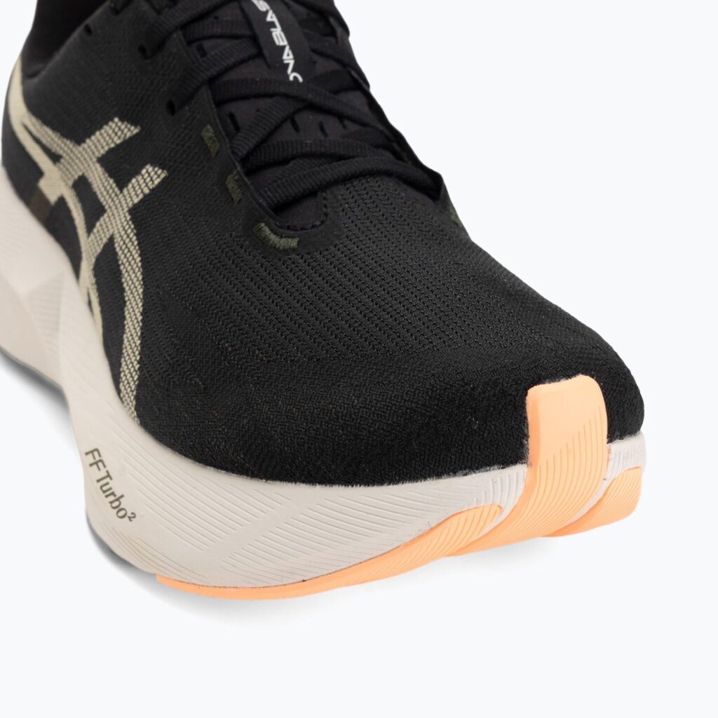 Кроссовки для бега мужскиеASICS Novablast 6 black/khaki