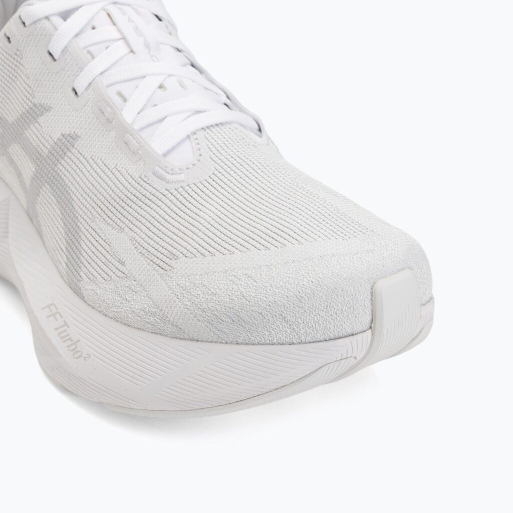 Кроссовки для бега мужскиеASICS Novablast 6 white/white