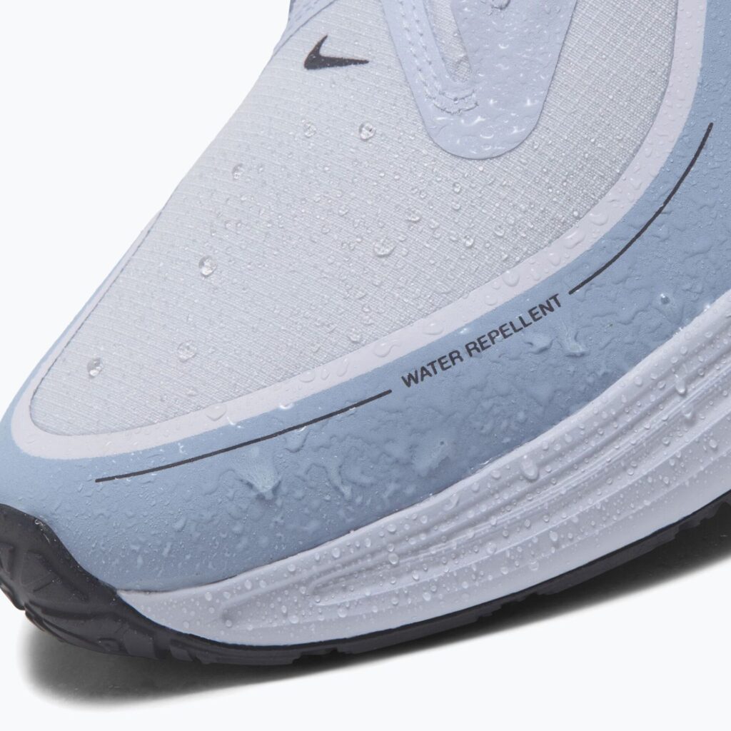 Кроссовки для бега Nike Revolution 8 Utility football grey/ligt armory blue/gridiron