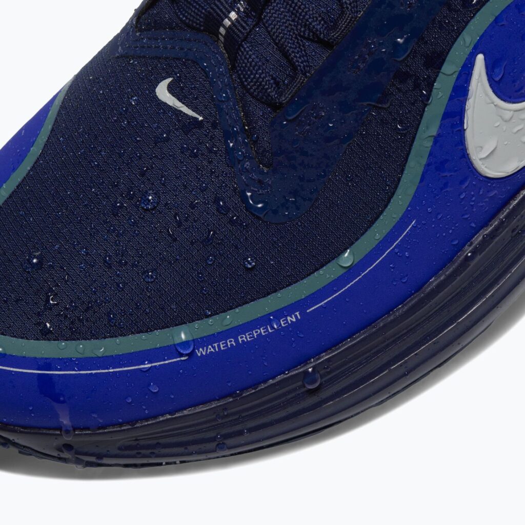 Кроссовки для бега Nike Revolution 8 Utility midnight navy/racer blue/grey mist