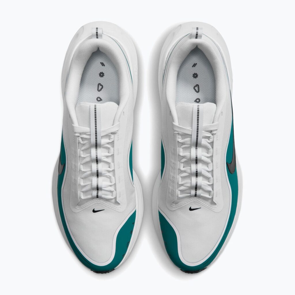 Кроссовки для бега Nike Revolution 8 Utility off white/bright spruce/black