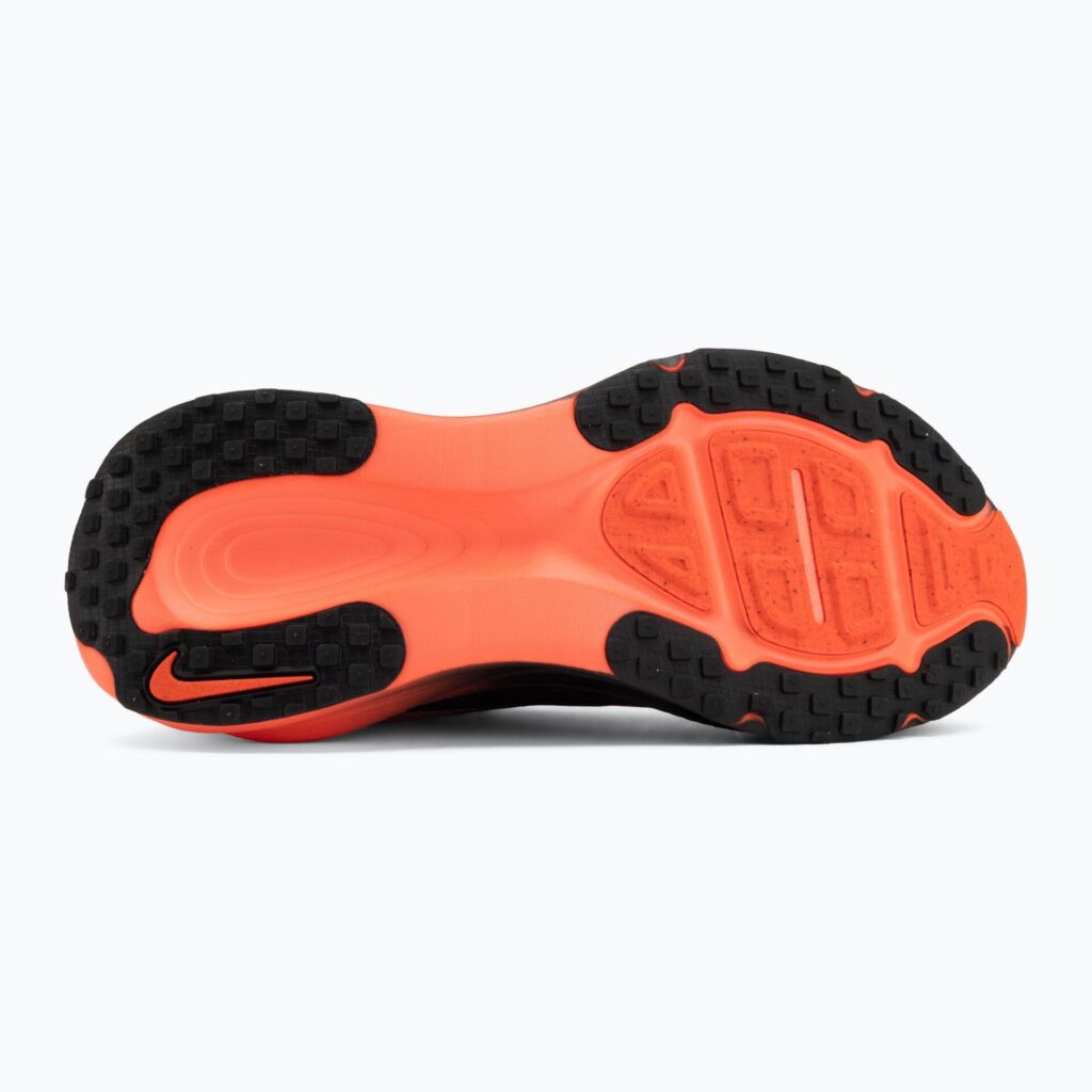 Кроссовки для бега Nike Vomero 18 black/university red/bright crimson