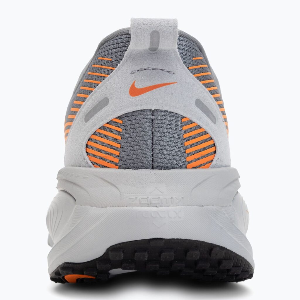 Кроссовки для бега Nike Vomero 18 cool grey/safety orange/wolf grey/black