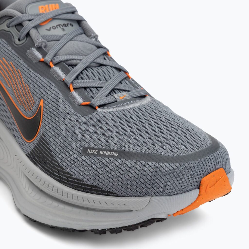 Кроссовки для бега Nike Vomero 18 cool grey/safety orange/wolf grey/black