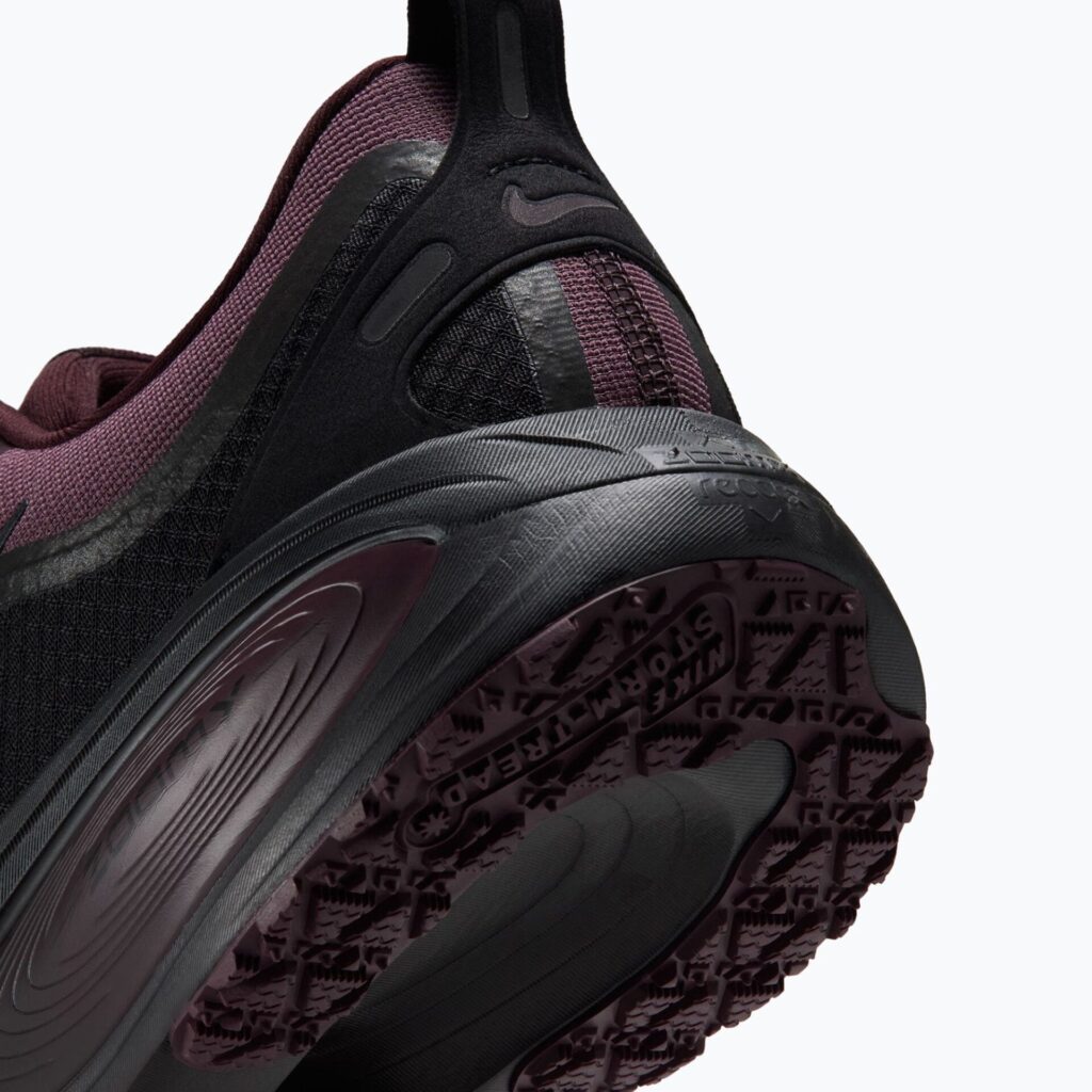 Кроссовки для бега Nike Vomero 18 GORE-TEX burgundy crush/burgundy crush/black