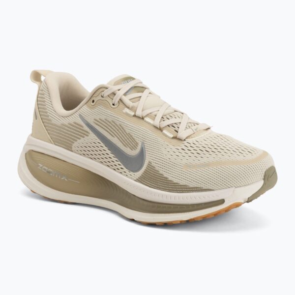 Кроссовки для бега Nike Vomero 18 light khaki/desert khaki/metallic silver