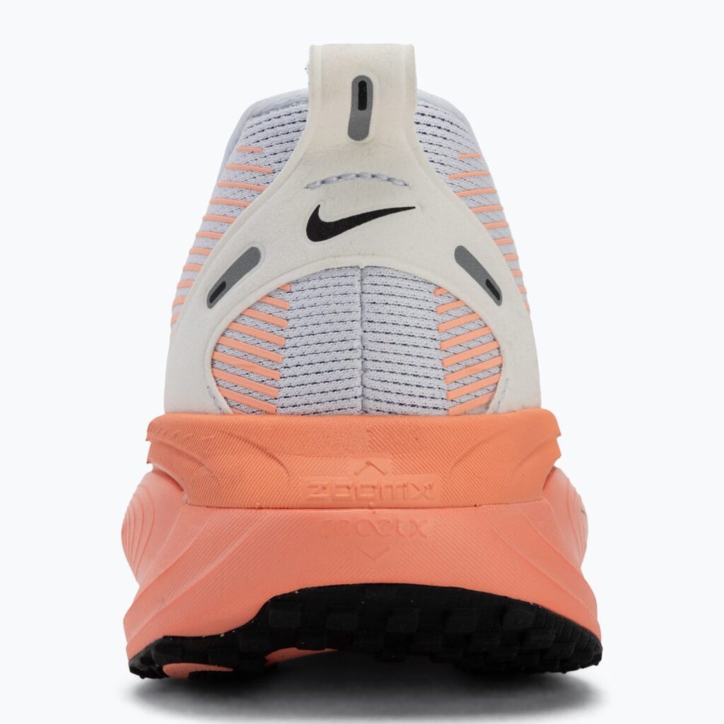 Кроссовки для бега Nike Vomero 18 white/racer blue/atomic pink/black