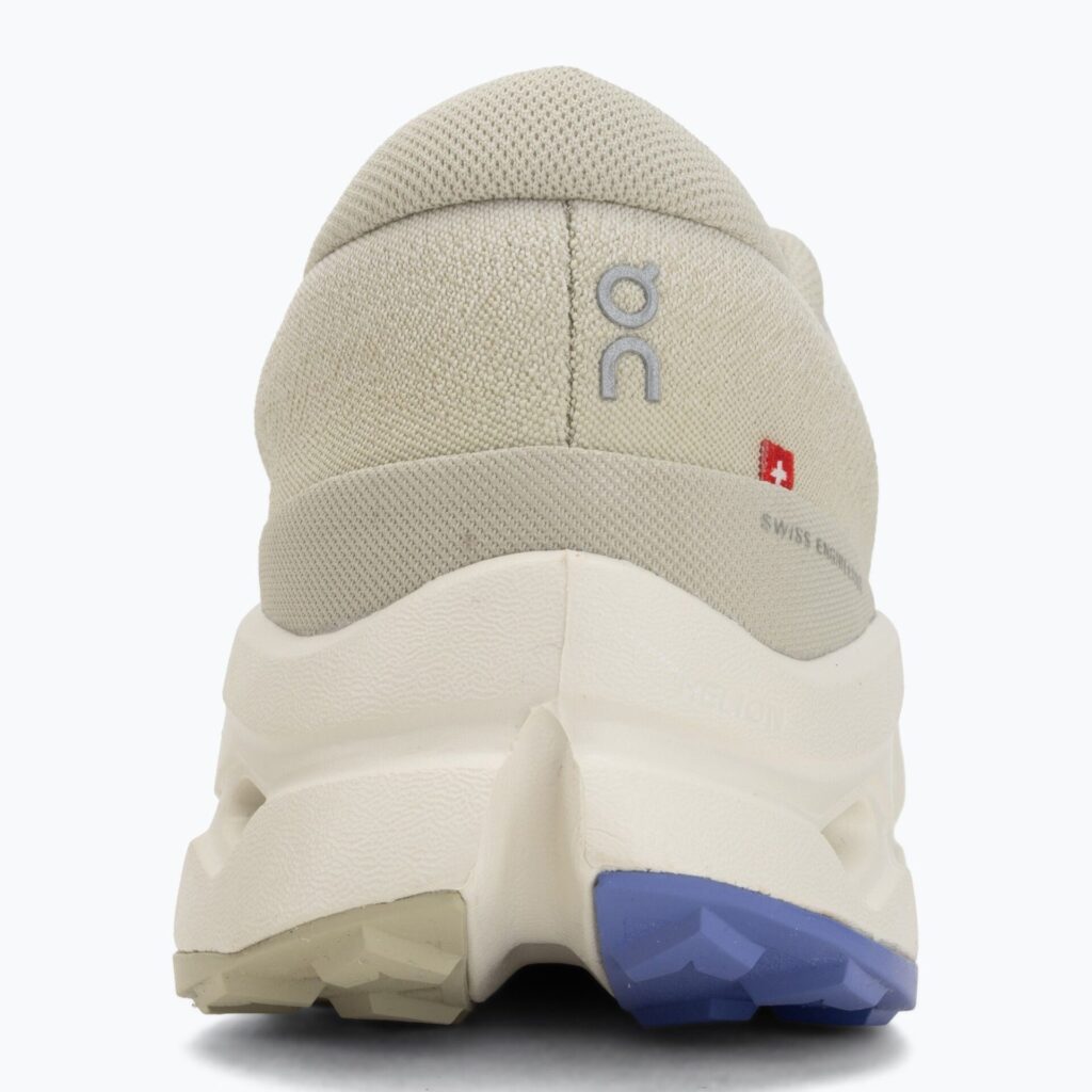 Кроссовки для бега On Cloudsurfer Trail 2 Waterproof ghost/chalk