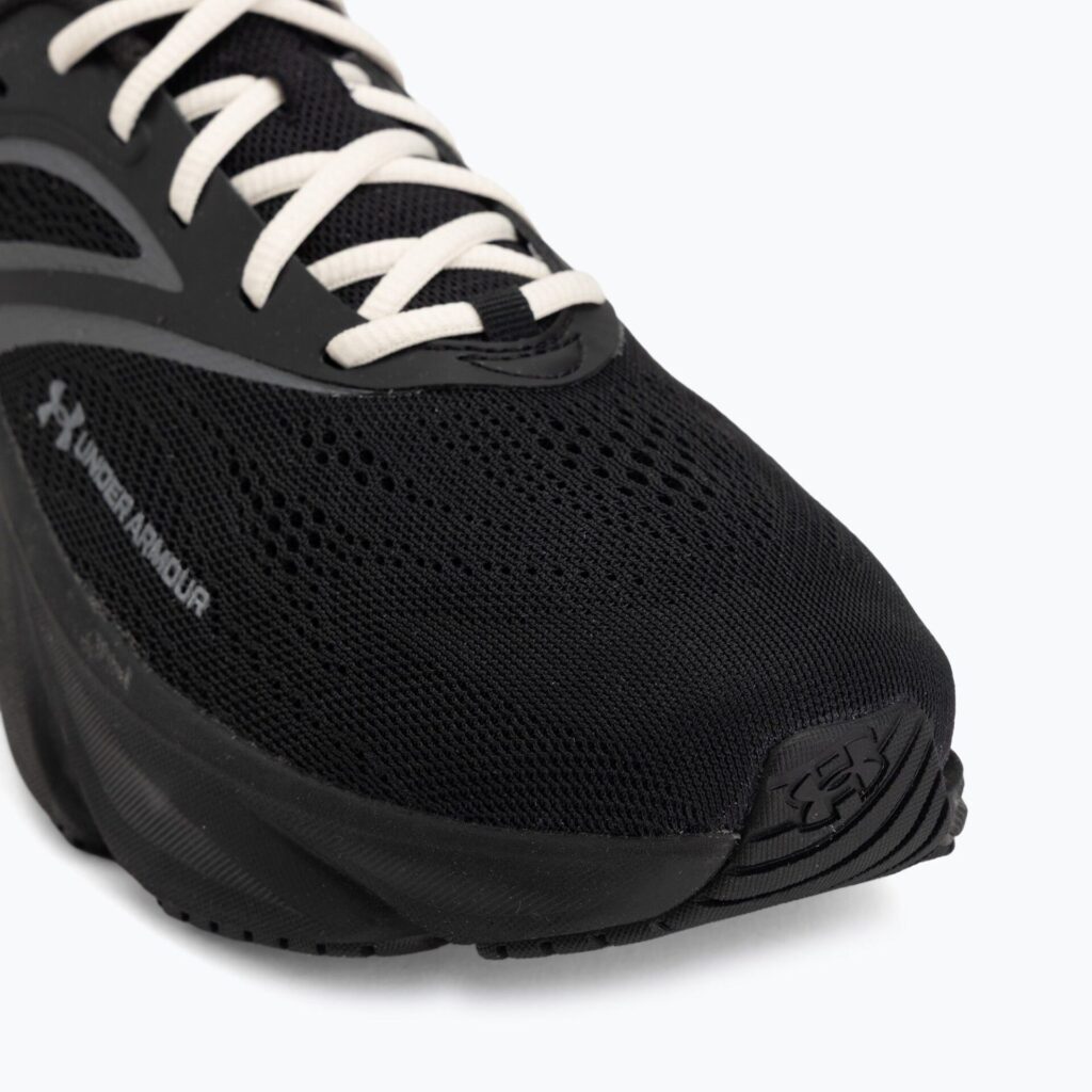 Кроссовки мужские для бега Under Armour Rogue 6 black/winter white/metallic black