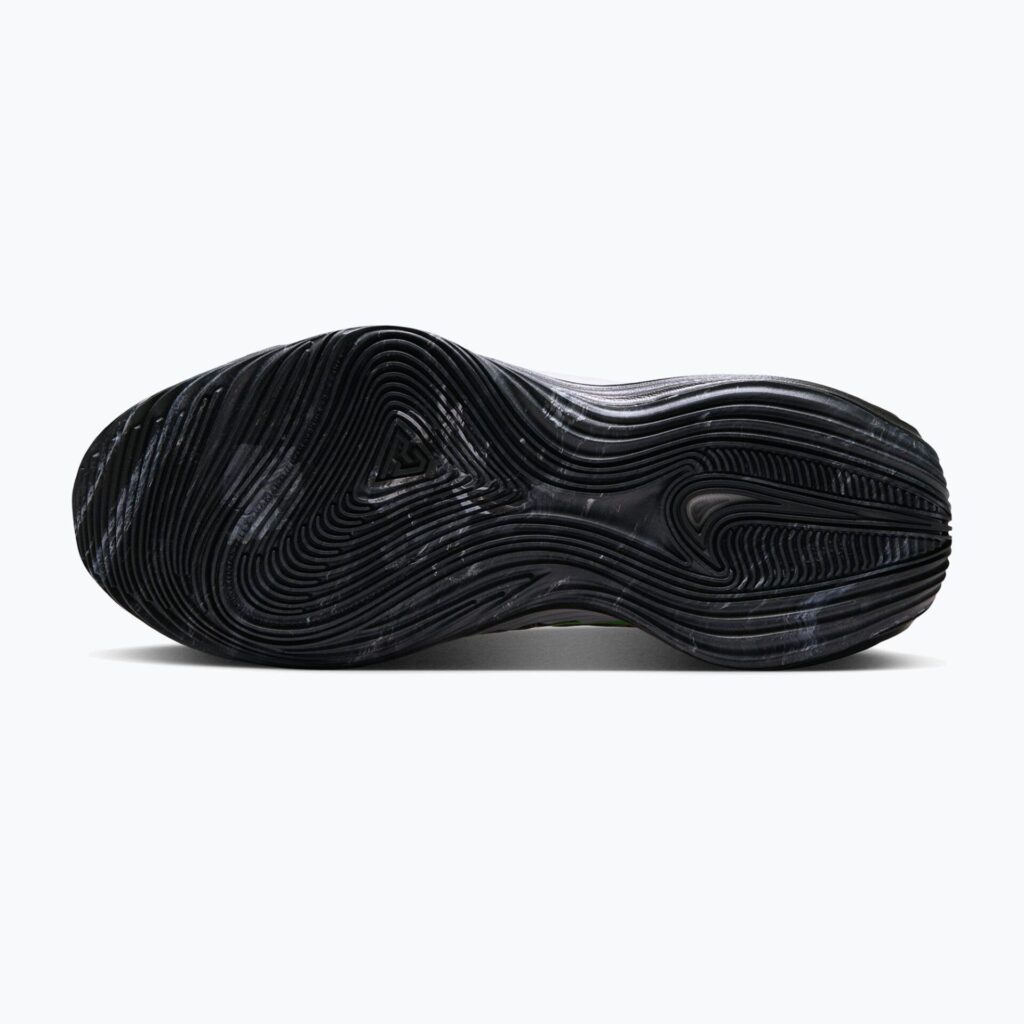 Баскетбольные кроссовки Nike Giannis Immortality 5 black/light smoke grey/volt
