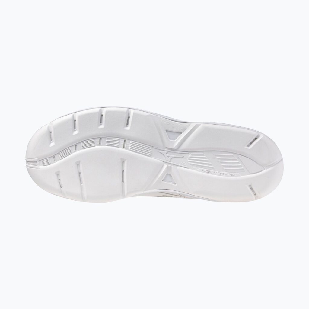 Теннисные кроссовки Mizuno Break Shot 5 CS white/black/harbor mist