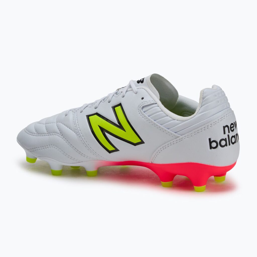 Футбольные бутсы New Balance 442 Pro V2 FG white