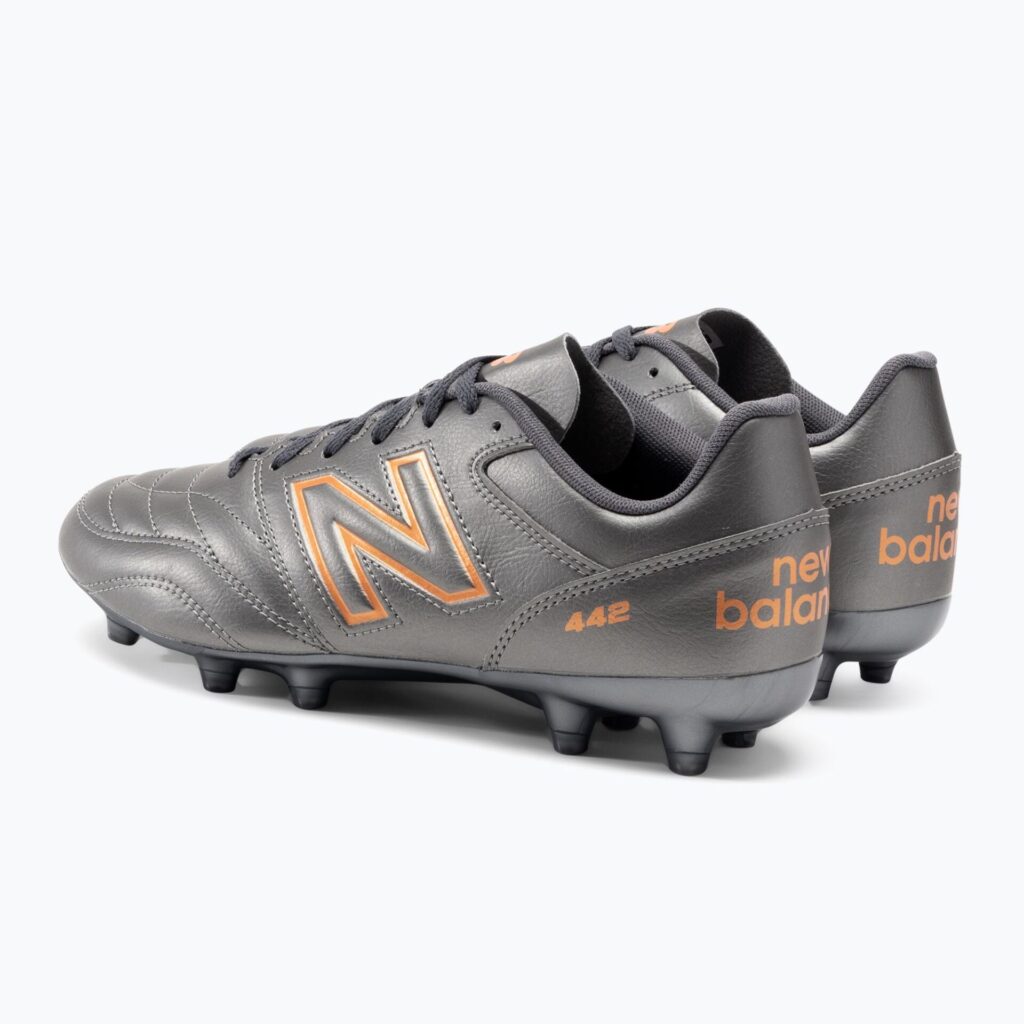 Футбольные бутсы New Balance 442's Academy V2 FG silver