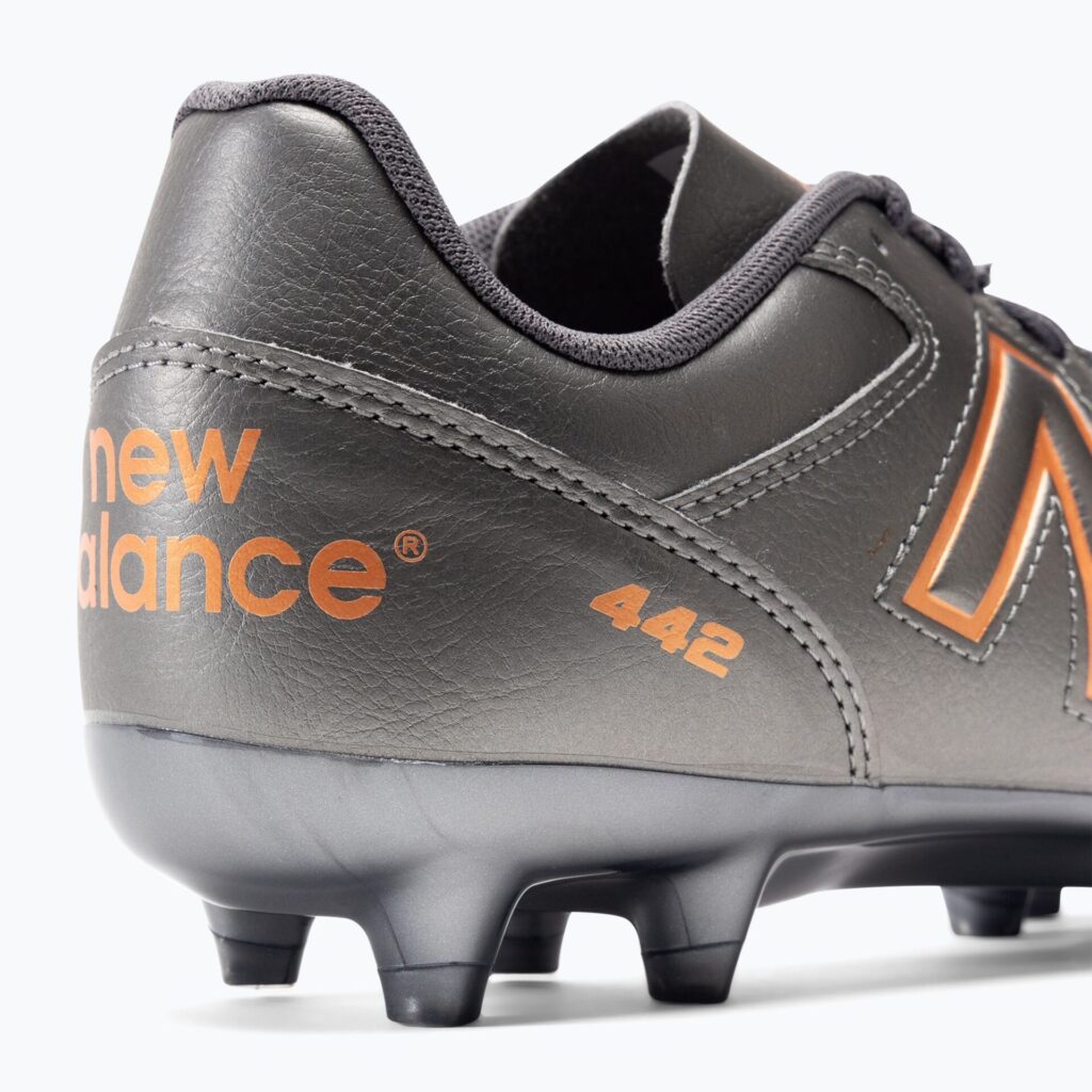 Футбольные бутсы New Balance 442's Academy V2 FG silver