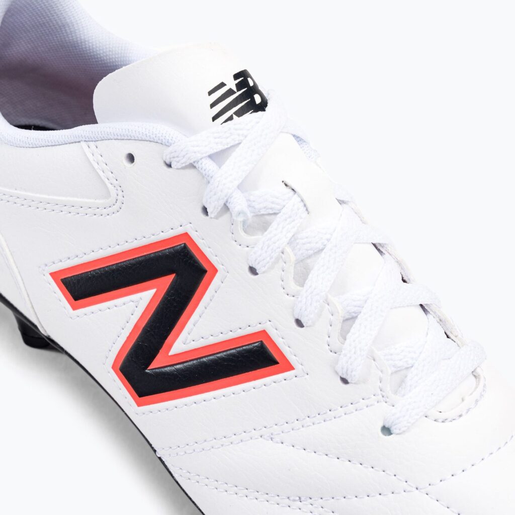 Футбольные бутсы New Balance 442's Academy V2 FG white/black