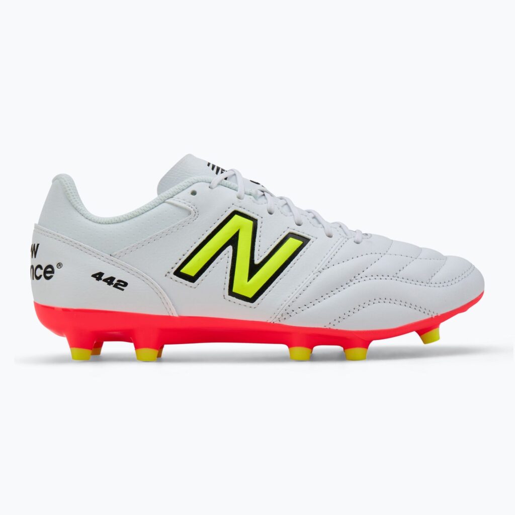 Футбольные бутсы New Balance 442's Team V2 FG white