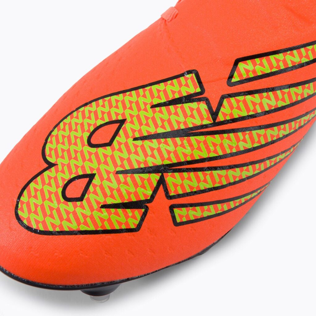 Футбольные бутсы New Balance Furon v7 Pro SG neon dragonfly