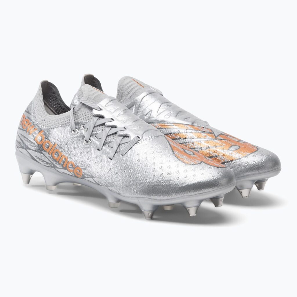 Футбольные бутсы New Balance Furon v7 Pro SG silver