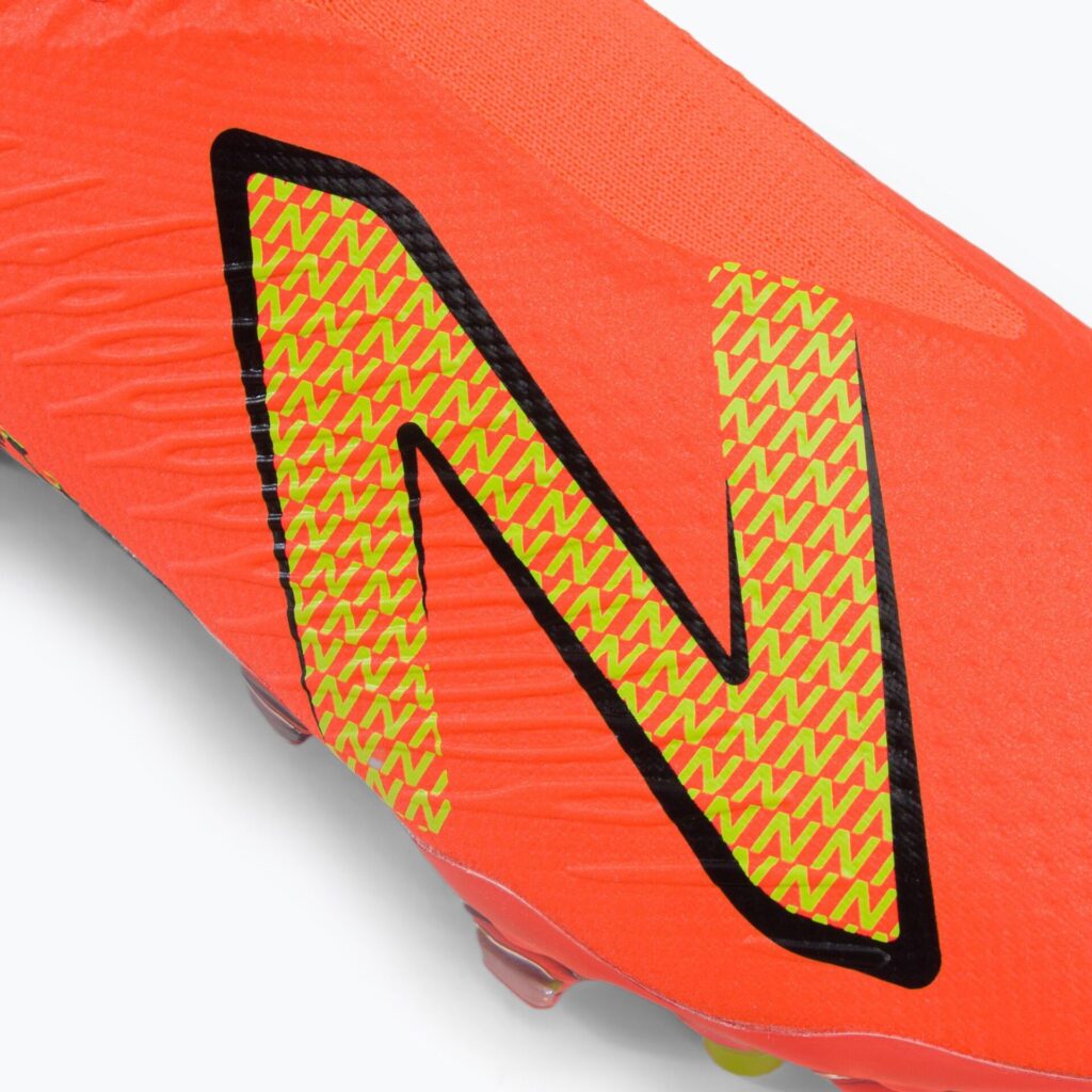 Футбольные бутсы New Balance Tekela Pro V4+ FG neon dragonfly