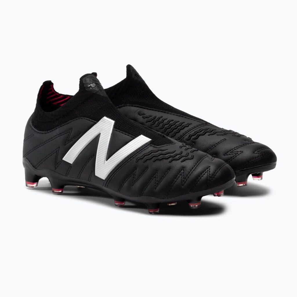 Футбольные бутсы New Balance Tekela V3+ Pro Leather FG black