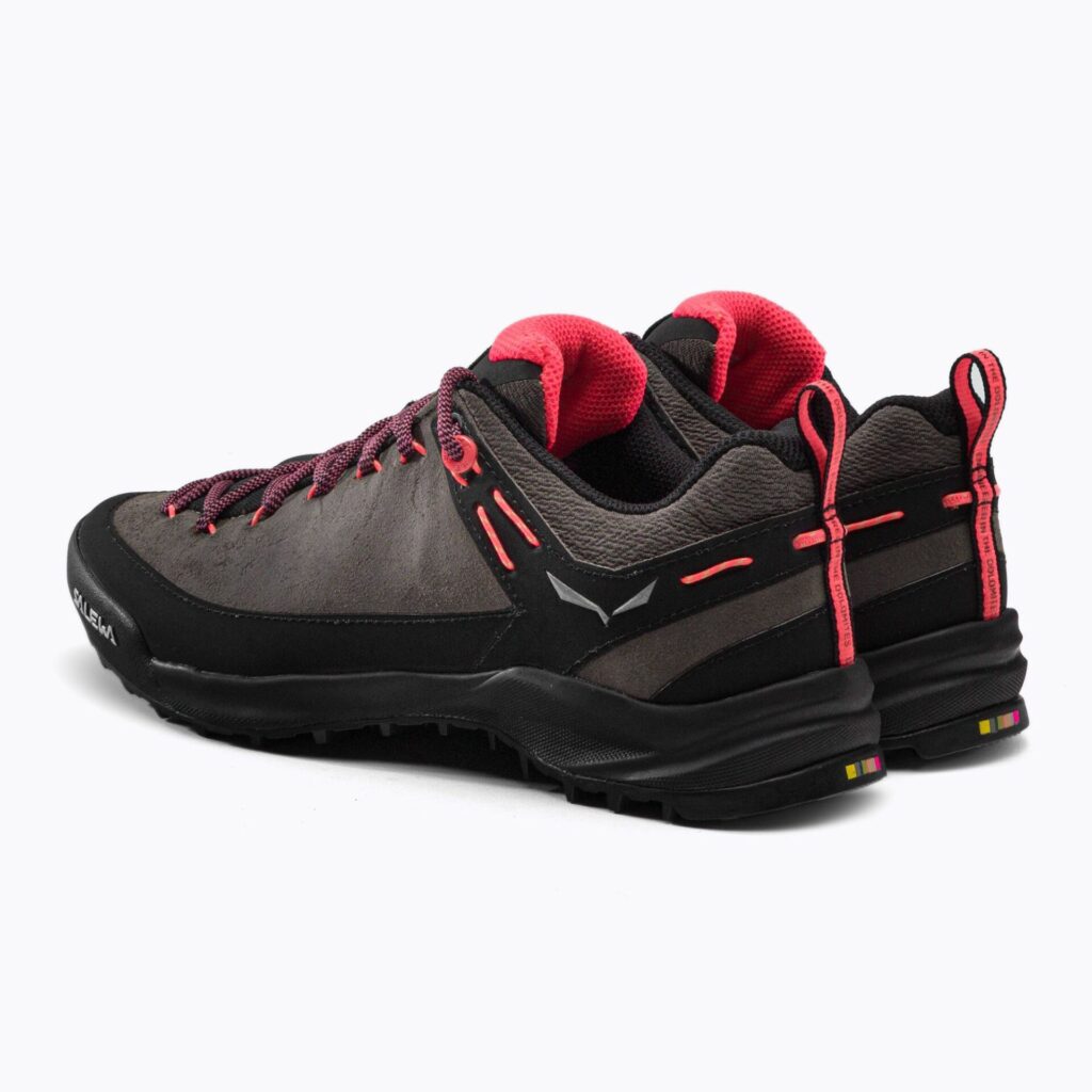 Женские ботинки Salewa Wildfire Leather bungee cord/black