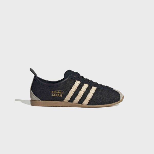 Кроссовки adidas Japan - Core Black / Sand Strata / Gum