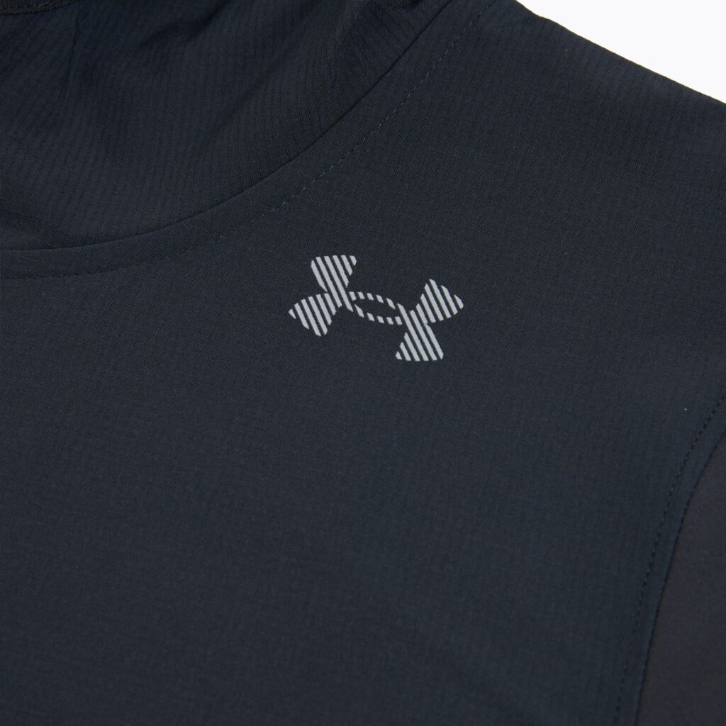 Куртка женская для бегаUnder Armour Velociti Pro Storm black/black/metallic silver
