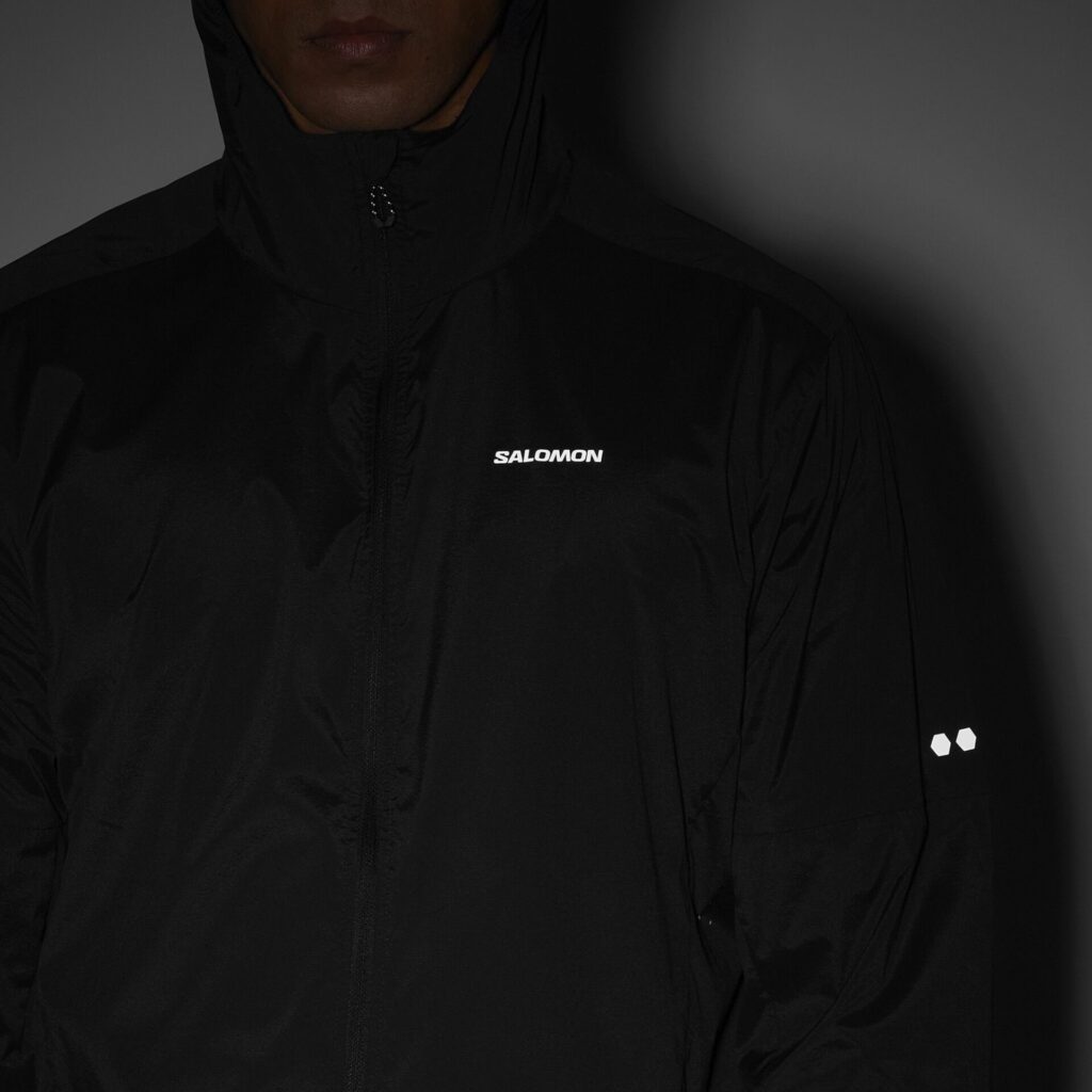 Мужская куртка для бегаSalomon Sense Aero Wind black