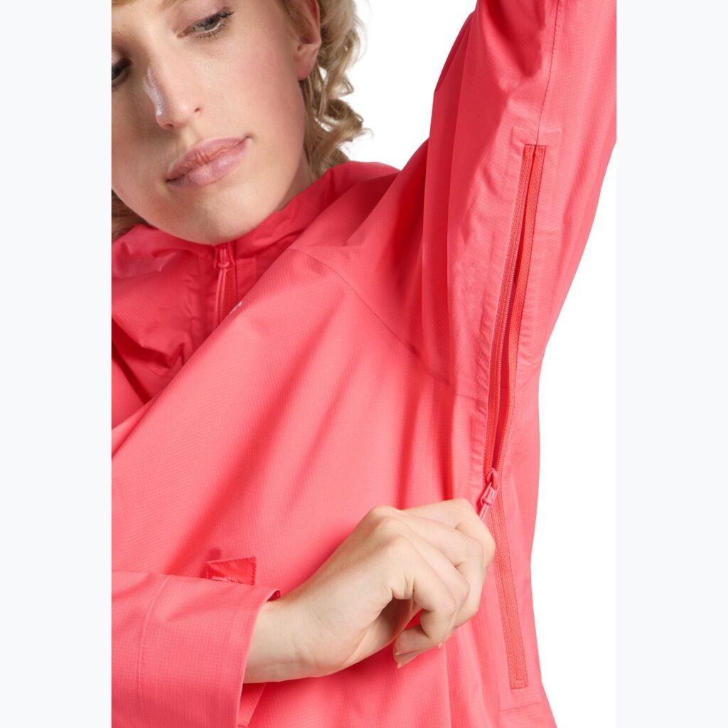 Женская непромокаемая курткаJack Wolfskin Prelight 2.5L LT sunset coral