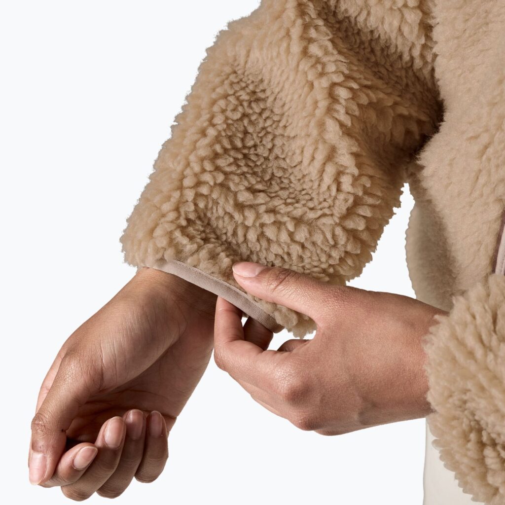 Куртка женская Patagonia Classic Retro-X oar tan