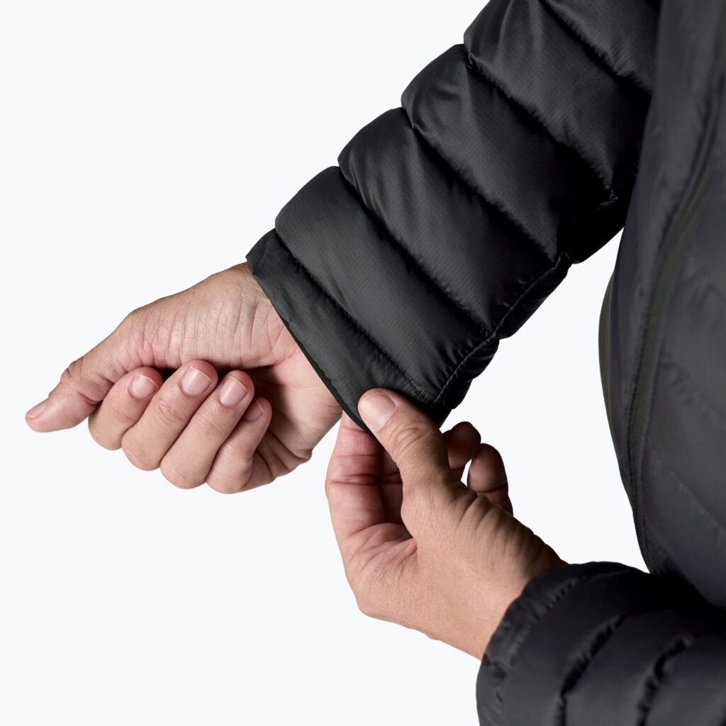 Куртка женская Patagonia Down Sweater black
