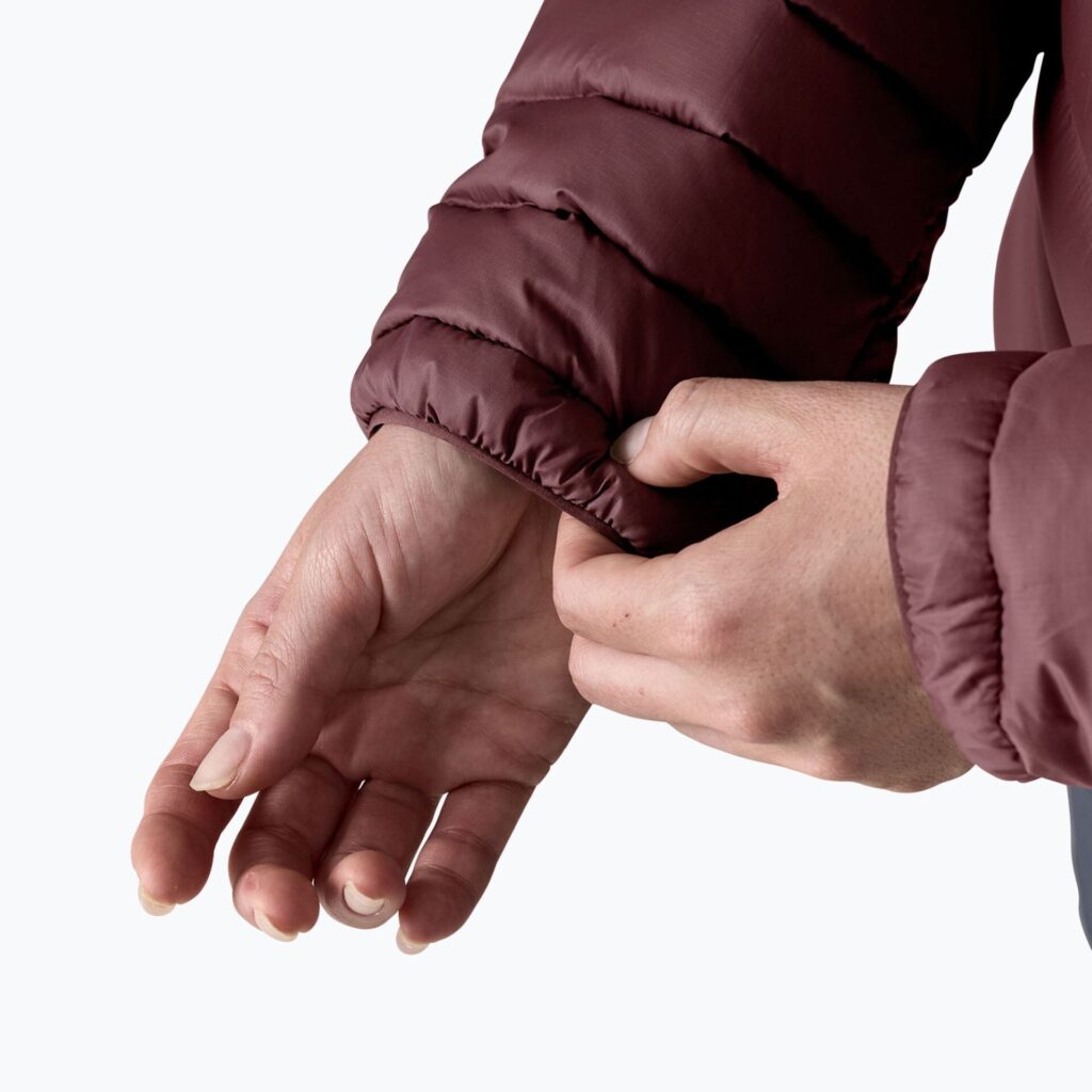Куртка женская Patagonia Down Sweater dark ruby