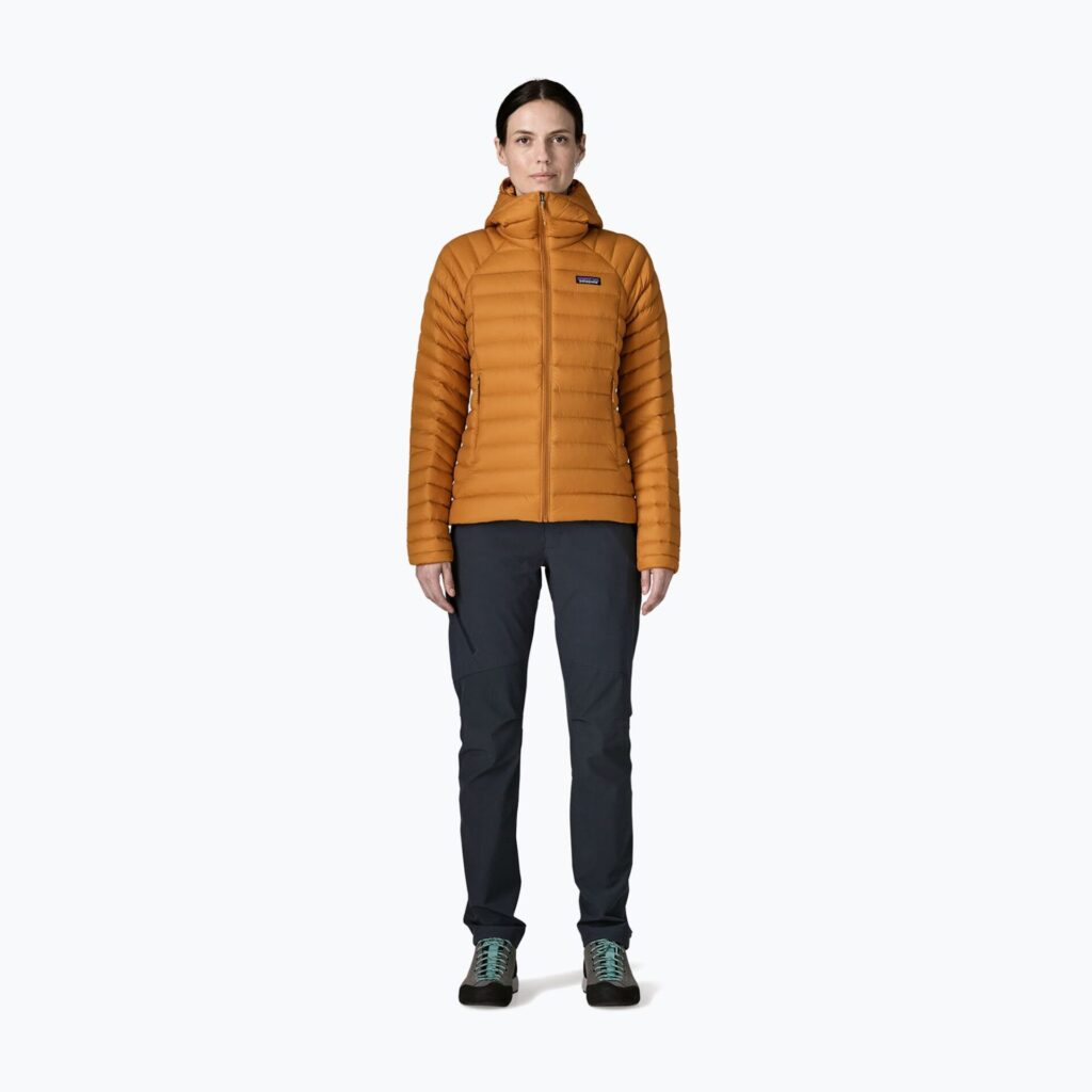 Куртка женская Patagonia Down Sweater Hoody cinnamon brown