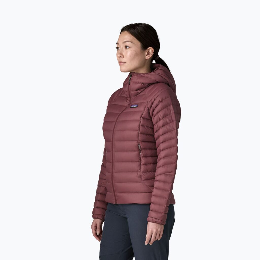 Куртка женская Patagonia Down Sweater Hoody dark ruby