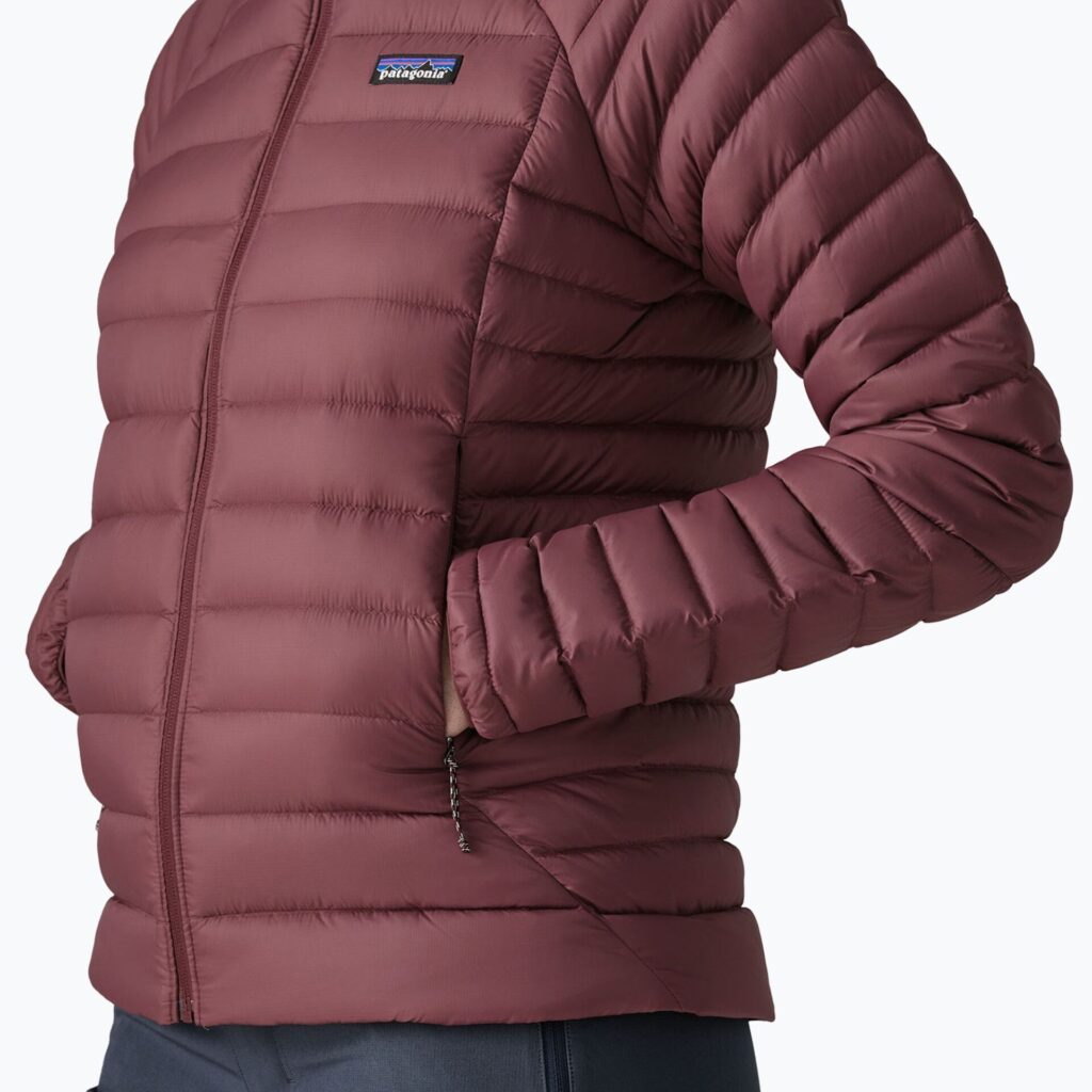 Куртка женская Patagonia Down Sweater Hoody dark ruby