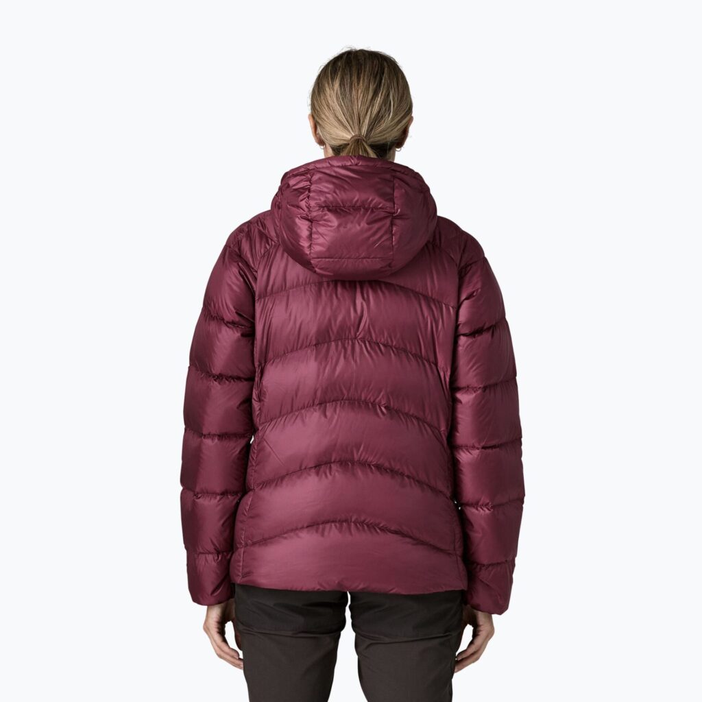 Куртка женская Patagonia Durable Down Hoody berry fig