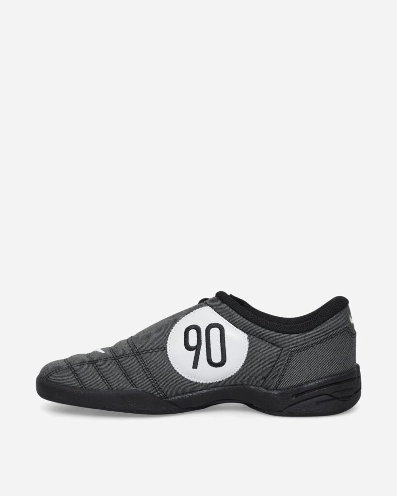 NIKE Кроссовки Total 90 Premium Black / White