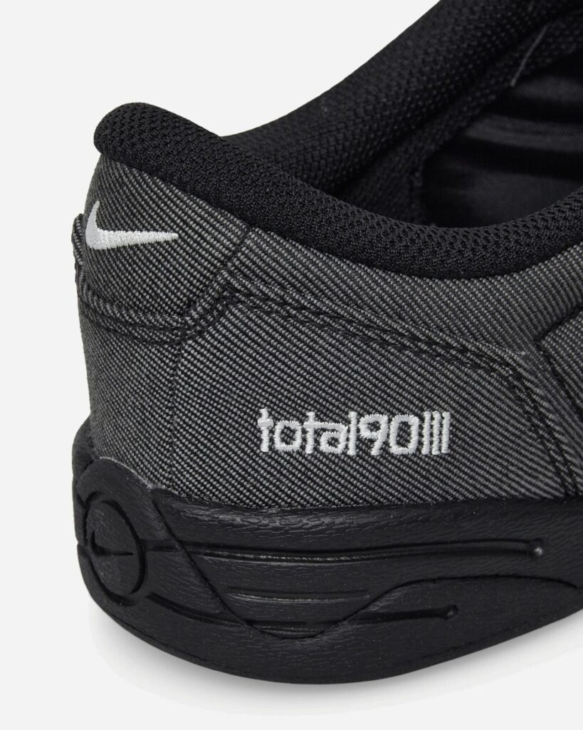 NIKE Кроссовки Total 90 Premium Black / White