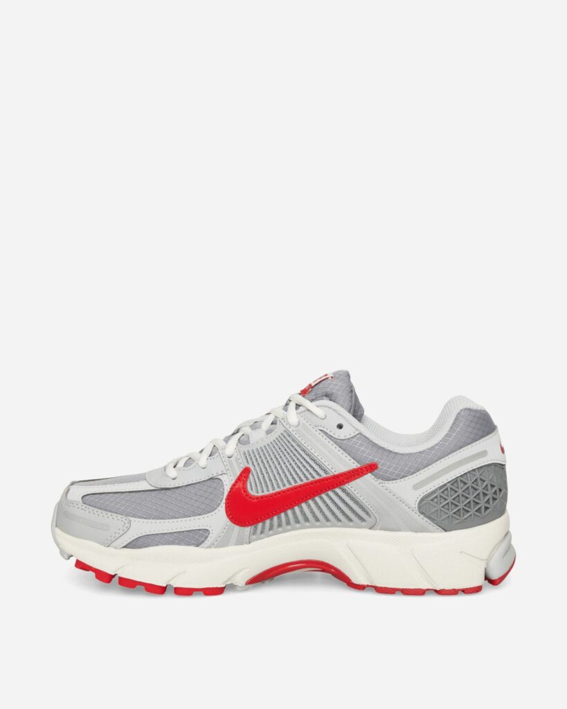 NIKE Кроссовки Zoom Vomero 5 SE Grey Fog / Particle Grey / Phantom / University Red