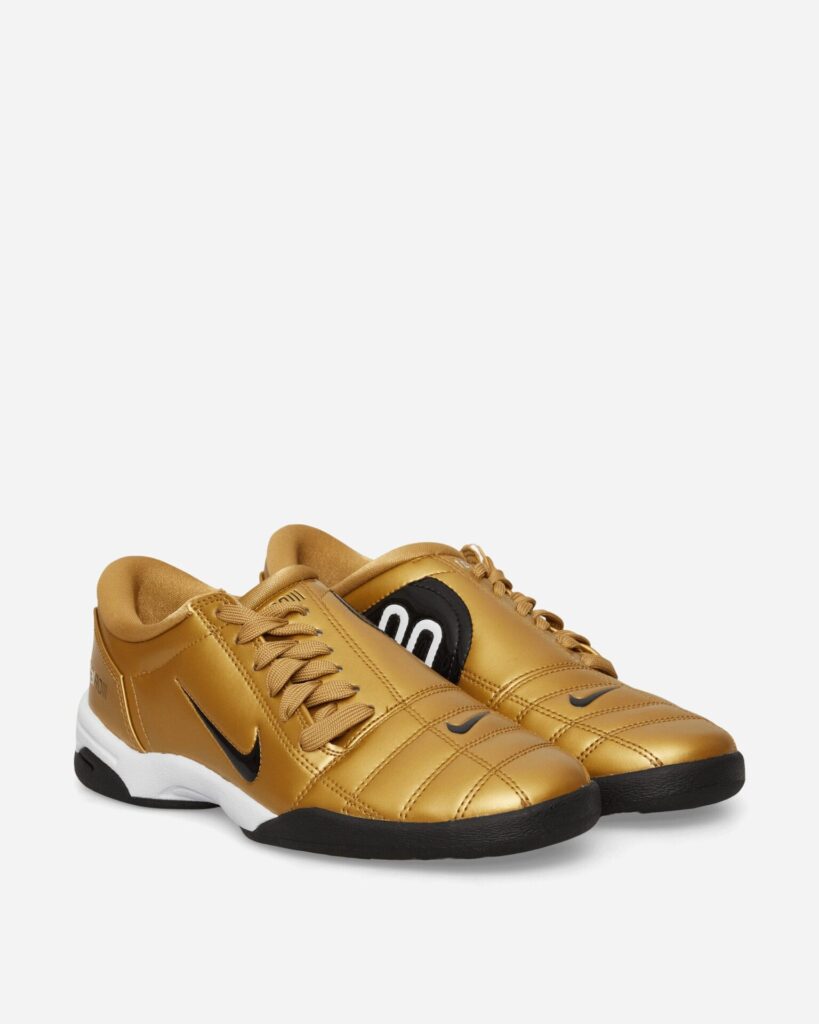 Nike Кроссовки Women's Total 90 Metallic Gold / Black