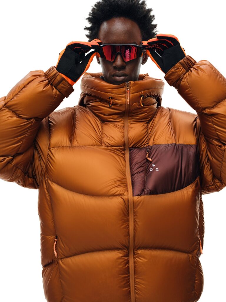 FPA Пуховик 800 Fill Power Contrast Hooded Down