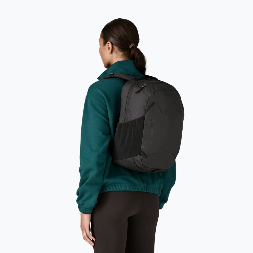 Рюкзак Patagonia Atom Day Pack 24 l black